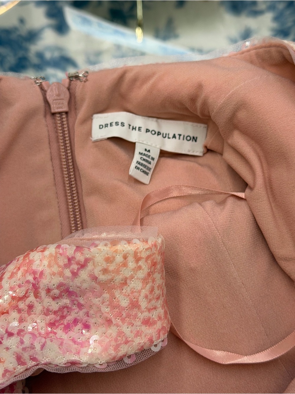 🆕 DRESS THE POPULATION 🧿 NWOT Leo Abstract Floral Sequin Dress, Fuchsia - Sz M - Picture 13 of 14